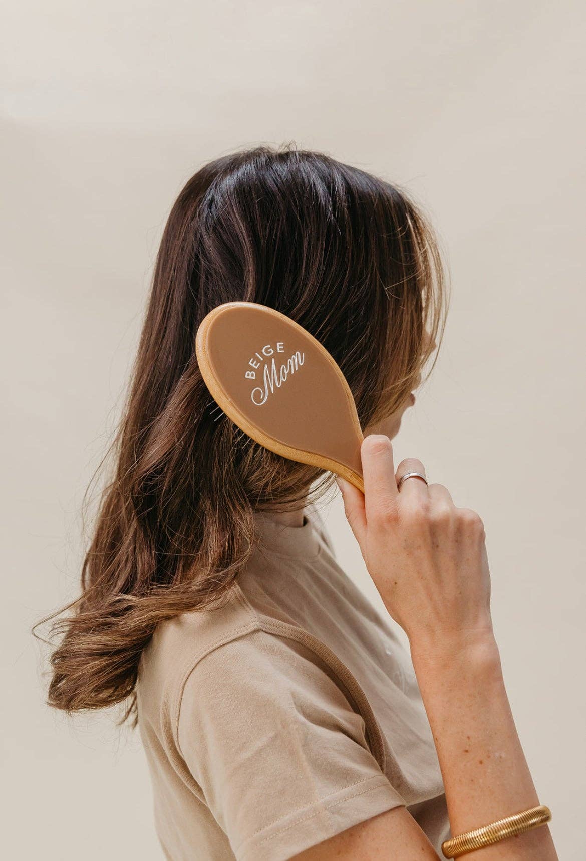 THE BEIGE MOM HAIR BRUSH + MIDI CLAW SET