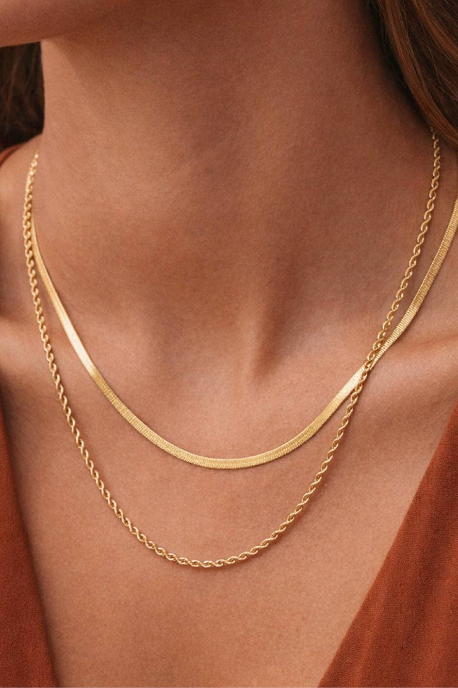 DOUBLE LAYERED CHAIN NECKLACE