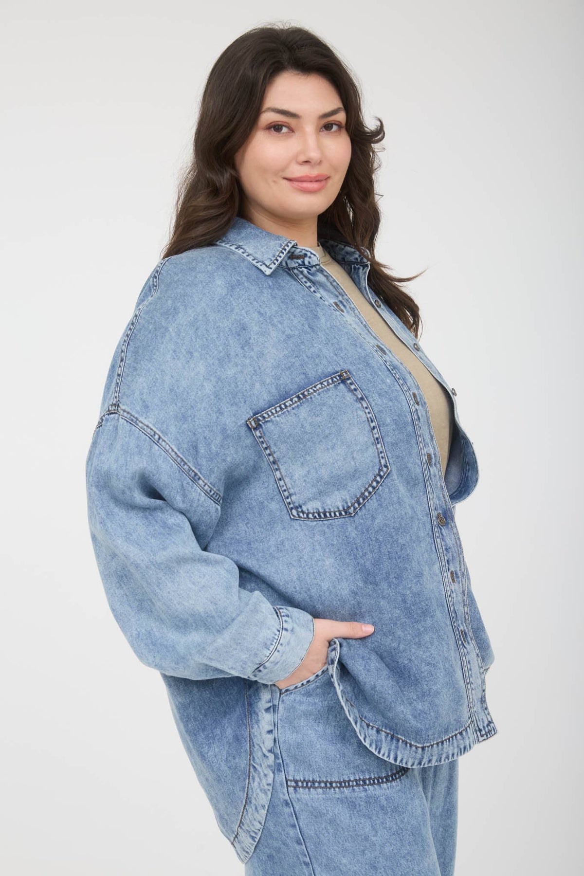 THE REMY DENIM BUTTON UP