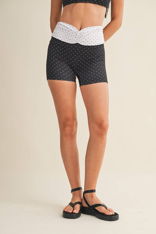 THE POLKA DOT SCRUNCH SHORT