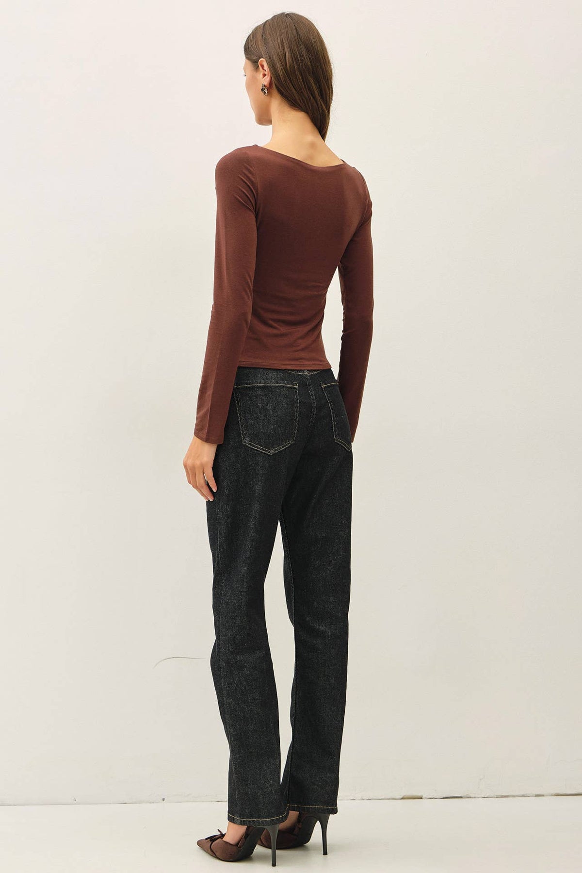 THE EVERYDAY CROPPED BOATNECK