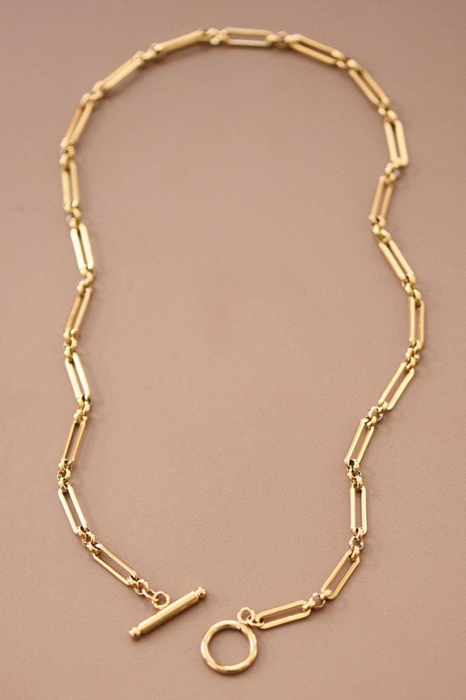 CHAIN NECKLACE
