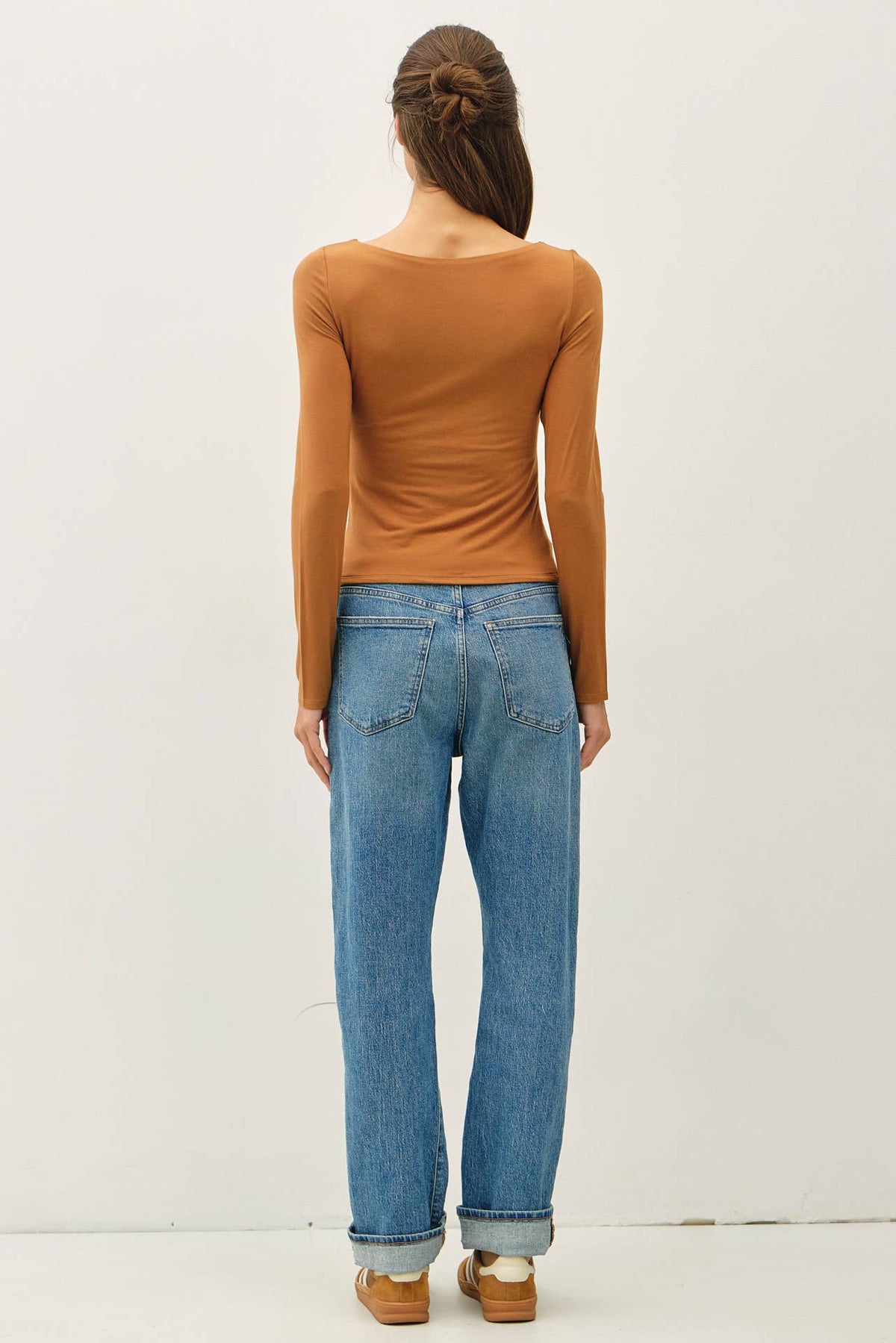 THE EVERYDAY CROPPED BOATNECK