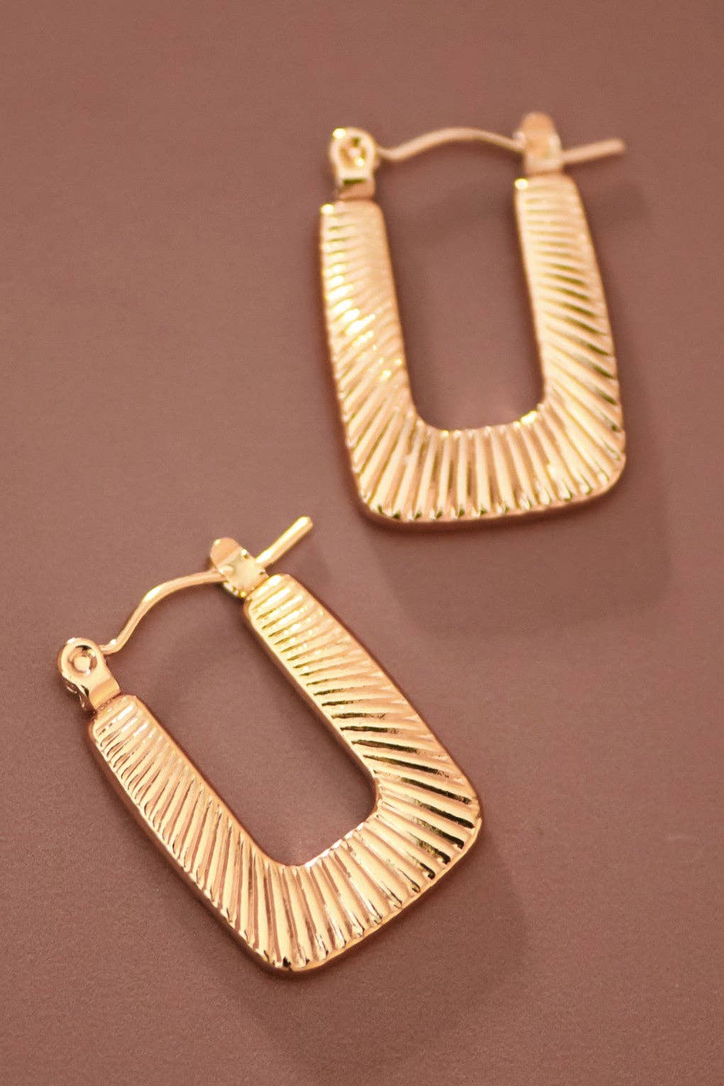GOLD EARRINGS - V