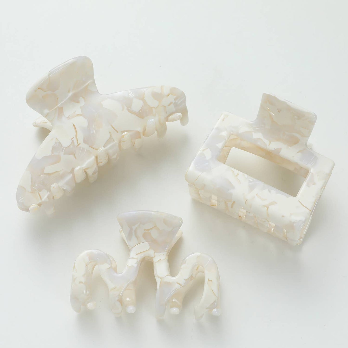THE IVORY MARBLE CLAW CLIPS